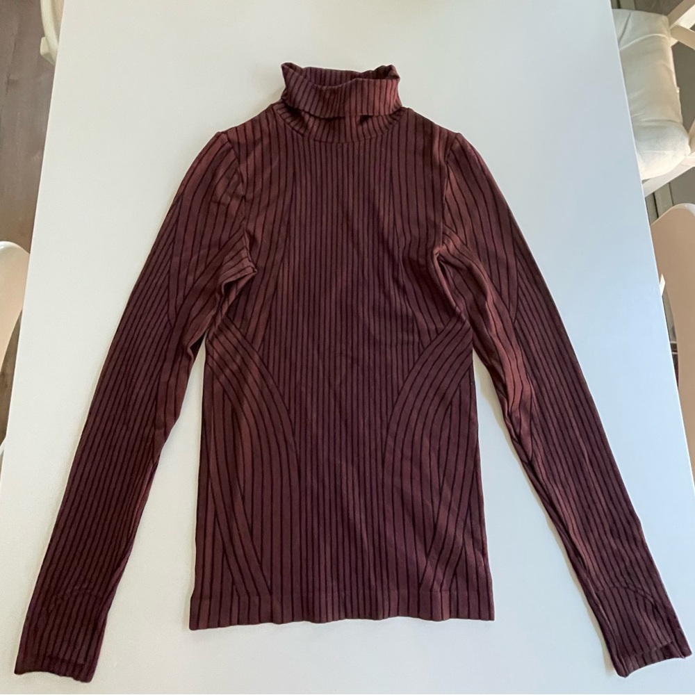 Athleta Flurry Endeavor Turtleneck Shirt Top Chocolate Brown Stripe Sz XXS